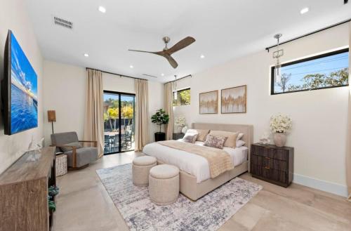 Coastal Luxe, SaltPool Spa, 5miles to Siesta in Arlington Park