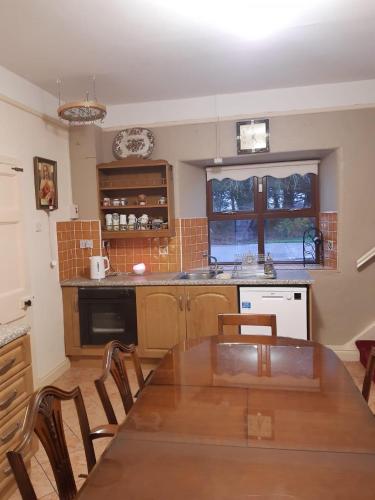 virtuve, Windmill House, Clongill in Carlanstown