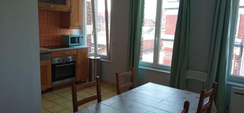 Lille Wazemmes Grand Duplex lumineux prox métro - Location saisonnière - Lille