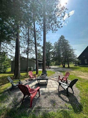 Cottage on Muskoka river, Bracebridge (Foto 2)
