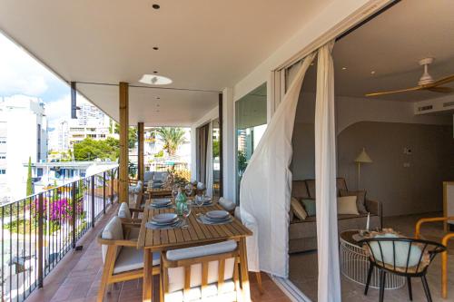 Arenas Beach Apartments 4