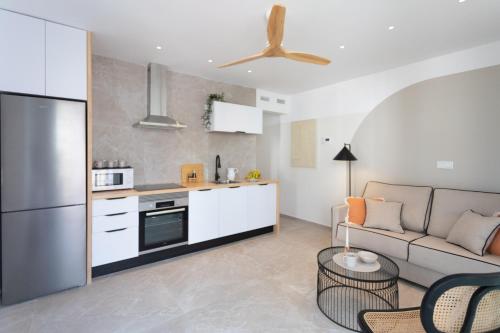 Arenas Beach Apartments 4