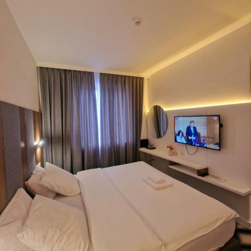Swiss Plus Hotel - image 8