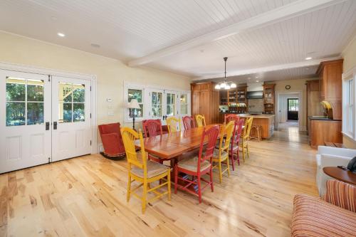 1800s Victorian Home- Halter Ranch in Adelaida