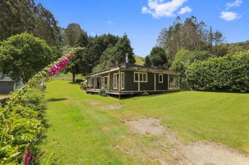 Back of Beyond Cottage in Rotoma