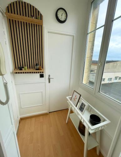 Un cocon au Presbytère avec place de parking voiture gratuite (Un cocon au Presbytere avec place de parking voiture gratuite) in La Grace De Dieu