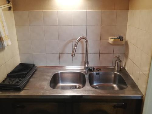 廚房, Petite maison à la campagne avec extérieur (Petite maison a la campagne avec exterieur) in 迪羅爾河畔聖雷米