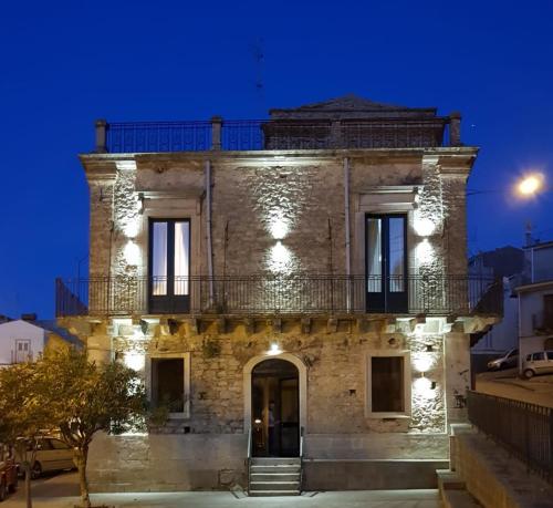  Palazzo Restifa in Montalbano Elicona