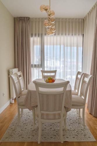 Diamond's New Royal Suite in Skopje with Free Private Parking and Stunning Mountain Views, Skopje (fotografie 10)