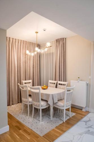 Diamond's New Royal Suite in Skopje with Free Private Parking and Stunning Mountain Views, Skopje (fotografie 2)