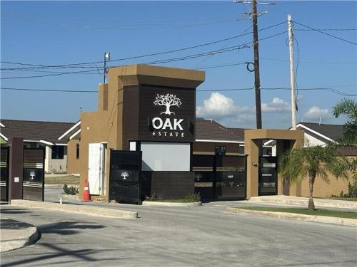 Oak Bliss- Oak Estate in Portmore