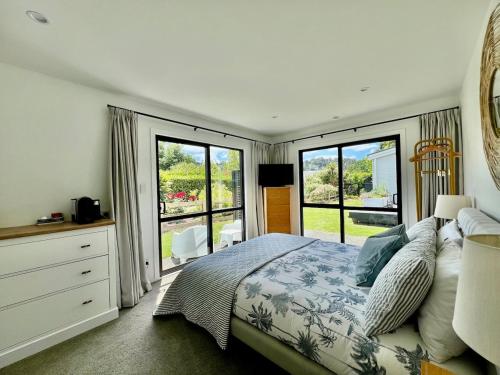 Riverhead Homestead Self-Contained Studio Apartment in ริเวอร์เฮด