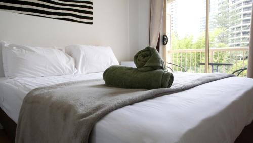 Breeze Inn Gold Coast Room Type - Queen Room with Balcony