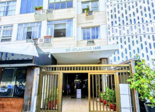 Beira mar em Copacabana Studio moderno Avenida Atlântica - RC Home 4