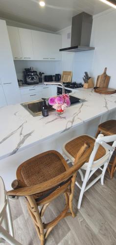 Waio-iti, farm stay on the beach in Whakataki