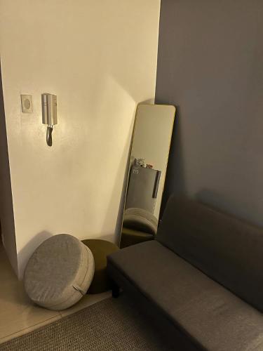 Bay stays at shore residence, Manila