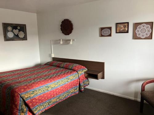 Tops Motel - image 9