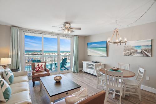 A környék, Pelican Beach Resort Destin in Destin Tengerpart