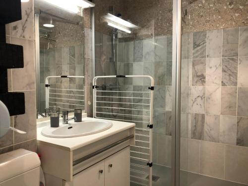 Studio cosy avec balcon, idéal pour 2 pers, Chatelaillon-Plage - FR-1-706-32 (Studio cosy avec balcon, ideal pour 2 pers, Chatelaillon-Plage - FR-1-706-32) in ชาร์เตลายอง ปาล์ค