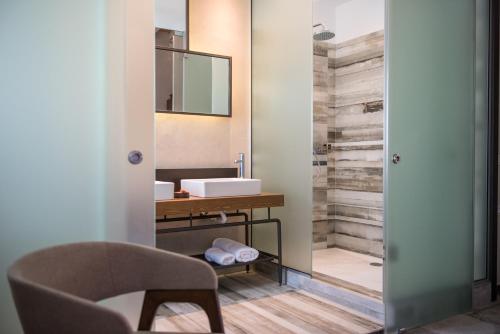 Deluxe Apartment image 9
