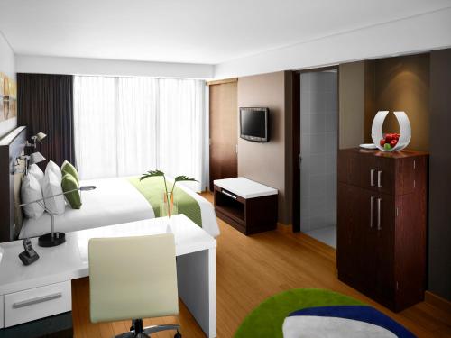 Deluxe Corner Room image 1