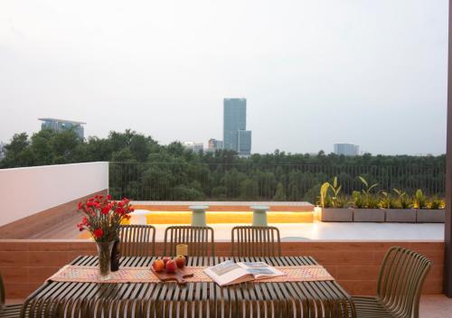 Exterior view, ORA Serviced Apartments - Binh Duong New City near Tastes Restaurant