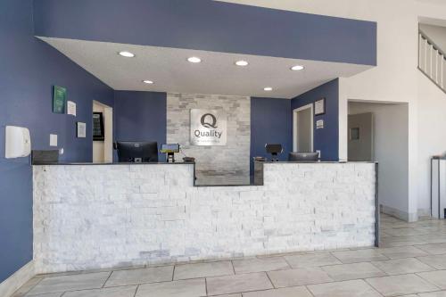 Quality Inn & Suites Bloomington University Area - image 8