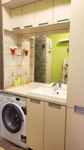 バスルーム, Becky Apartman in ティゼンハーロム ヴァローシュ