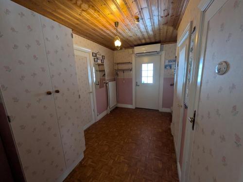 Charming Family-Friendly Villa in Lesjöfors