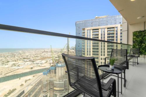 Silkhaus Vacation Homes Elite 2BR near Safa Park in Aykon City - image 4