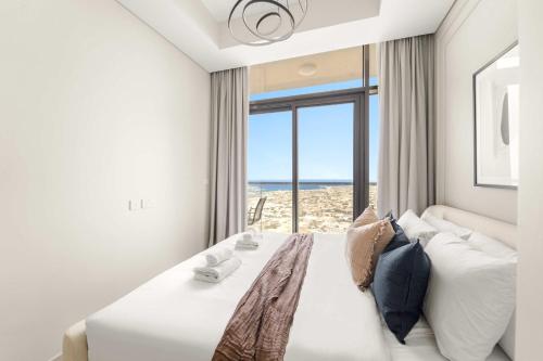 Silkhaus Vacation Homes Elite 2BR near Safa Park in Aykon City - image 9