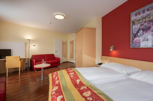 Triple Room image 3