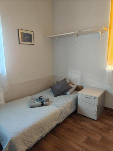 1 twin bed