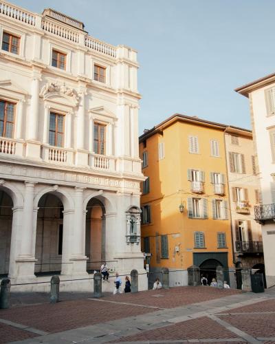 Bilocale con Terrazzo e Garage in Centro Bergamo, Bergamo (fotografie 10)
