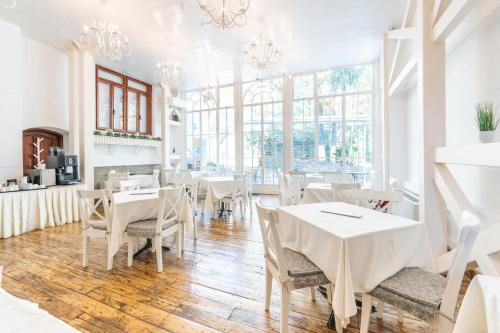 Restaurant, Vila Camelia in Sinaia