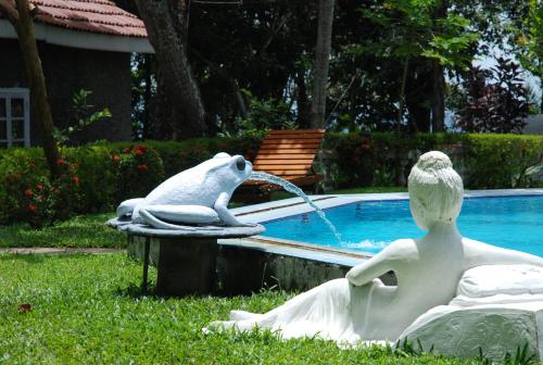 Panthiya Estate Bungalow in Matugama