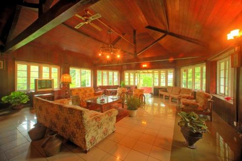 Panthiya Estate Bungalow in Matugama