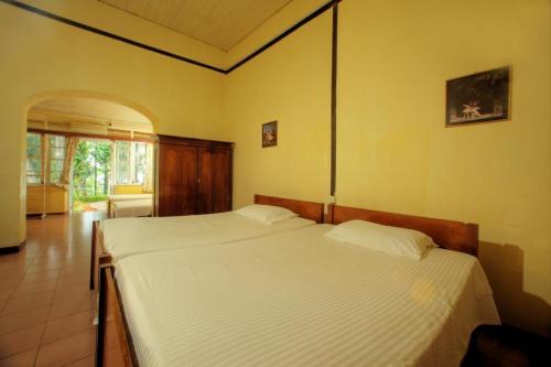 Panthiya Estate Bungalow in Matugama