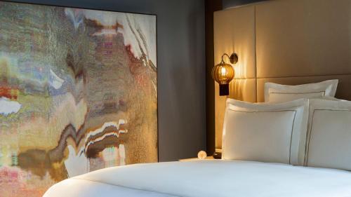 2 king beds, 1 twin bed