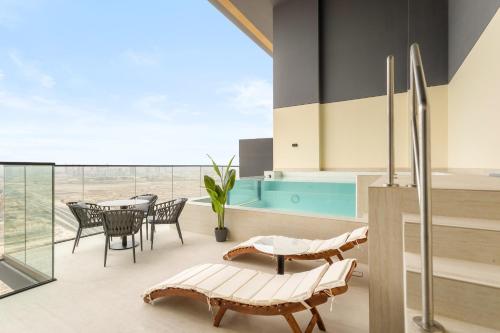 VayK - Luxury 2BR with Jacuzzi in JVC - main image