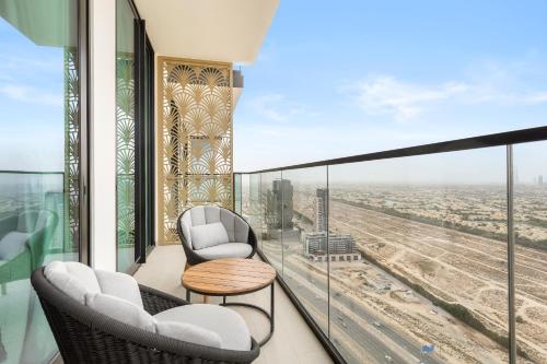 VayK - Luxury 2BR with Jacuzzi in JVC - image 14