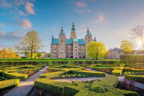 Copenhagen Collection King's Garden Stay - image 7