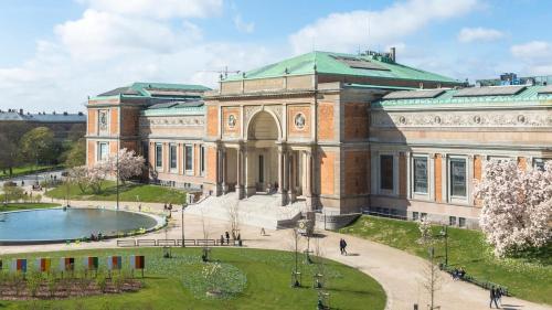 Copenhagen Collection King's Garden Stay - image 10