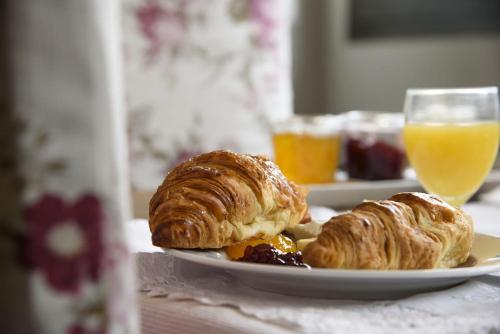 Anita's Bed and Breakfast - image 10