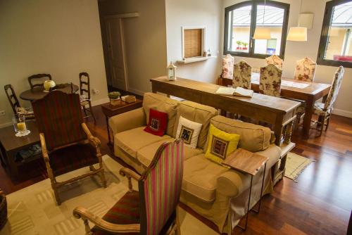 Jagatud salong / TV-ala, Anita's Bed and Breakfast near Cosmocaixa -Museo de la Ciència