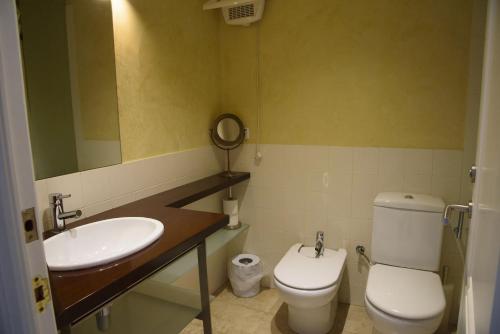 Family Room with Bath image 2
