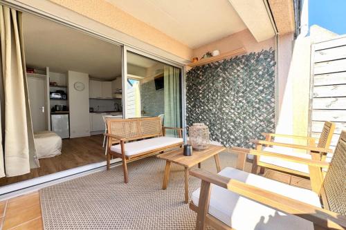 Lovely T2 - Terrasse & jardin - 50m des plages in กีบรง