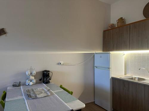 Genari Beach Apartments- Sea View Apartment in Mpouka (Ilia)