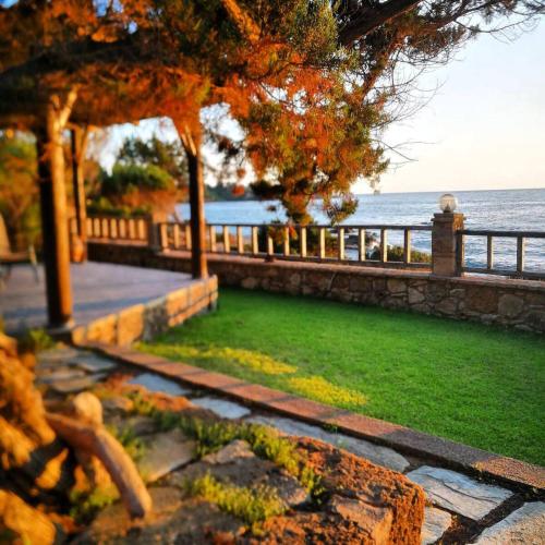 Genari Beach Apartments- Sea View Apartment in Mpouka (Ilia)