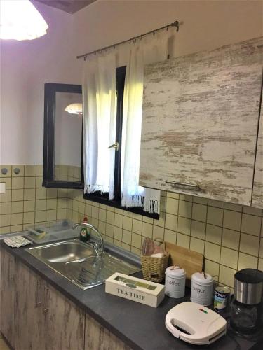 virtuve, Genari Beach Apartments-Sea  Garden Apartment in Mpouka (Ilia)